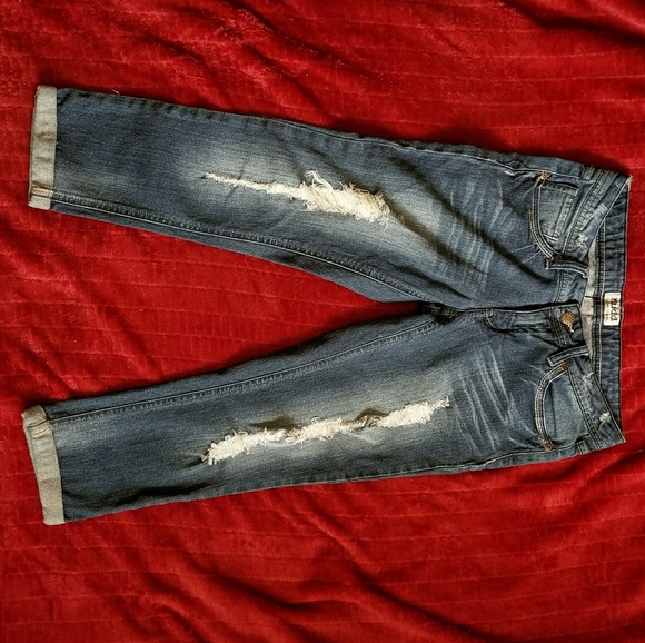 Mudd Ripped Capri/Cropped Jeans - Picture 1 of 4